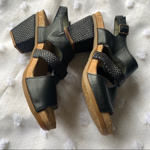 El Naturalista Black Block Heel Sandals NWOT 7 - Picture 6 of 7